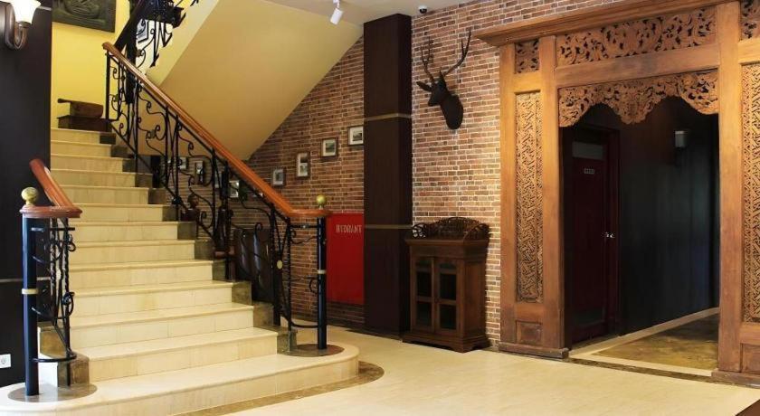 Hotel Narita Classic Surabaya