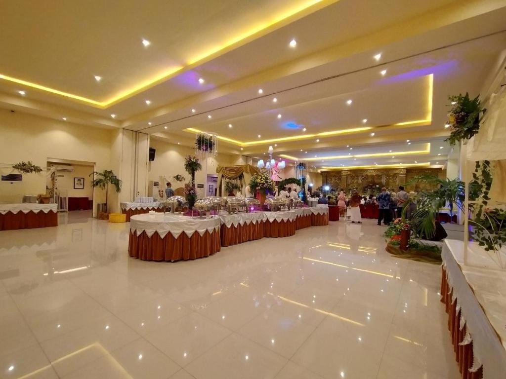 Narita Classic Surabaya